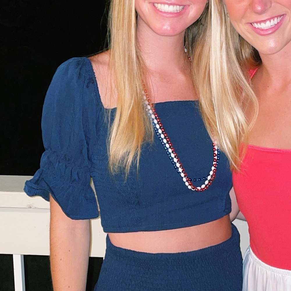 Navy crop puff sleeve top